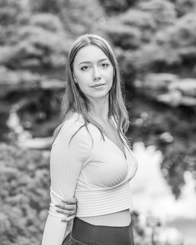 She blooms with the same grace as the garden around her
.
.
.
.
#denverbotanicalgardens #OutdoorPortraits #WomenPortraitSession #denverfamilyphotographer