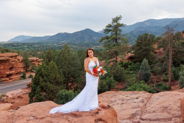 A bride as breathtaking as the view!
.
.
.
.
#BridalPortraits #ColoradoBride #WeddingDressMagic #RedRocksPhotography #brideinnature #GardenOfTheGods